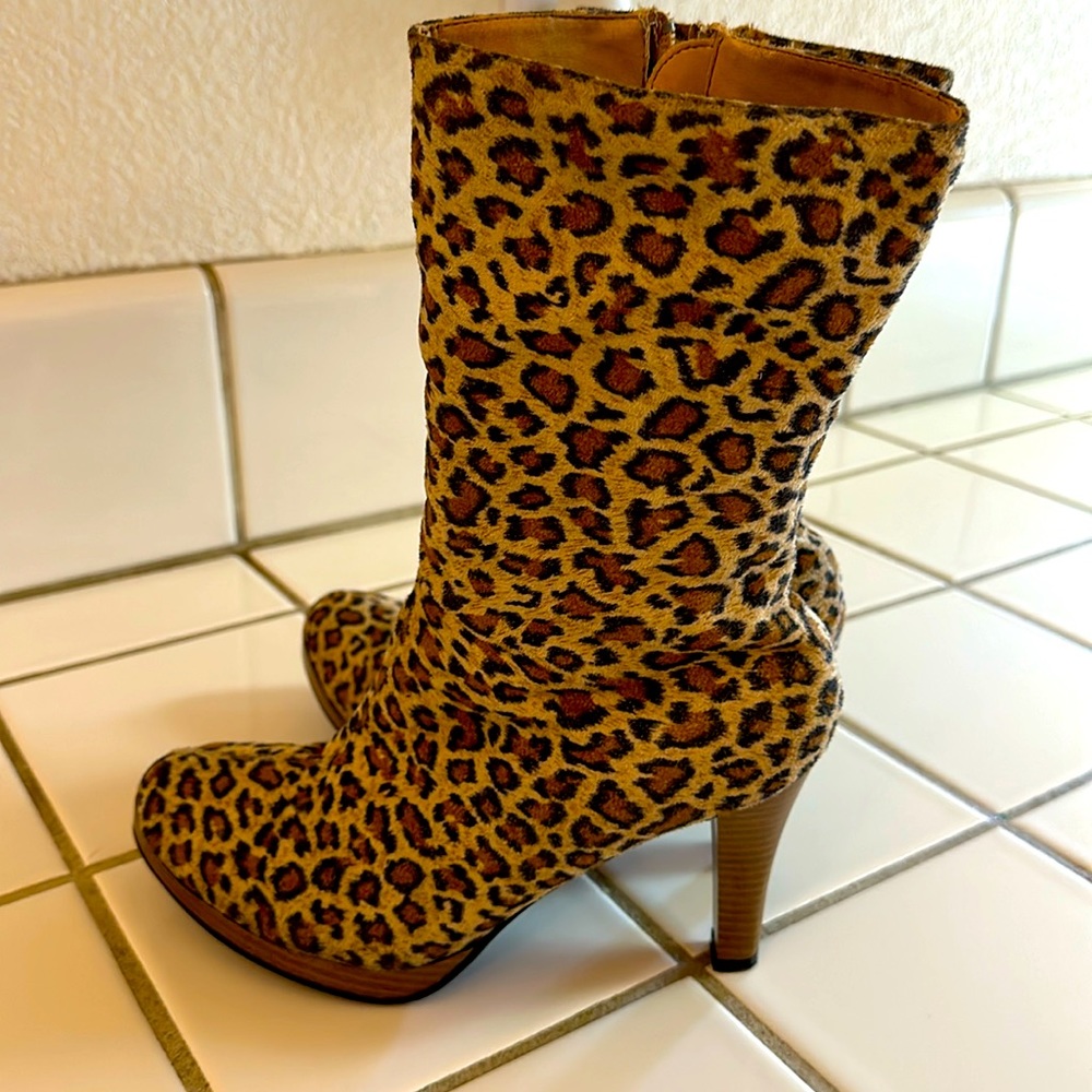 Chettah print boots sz 7.5